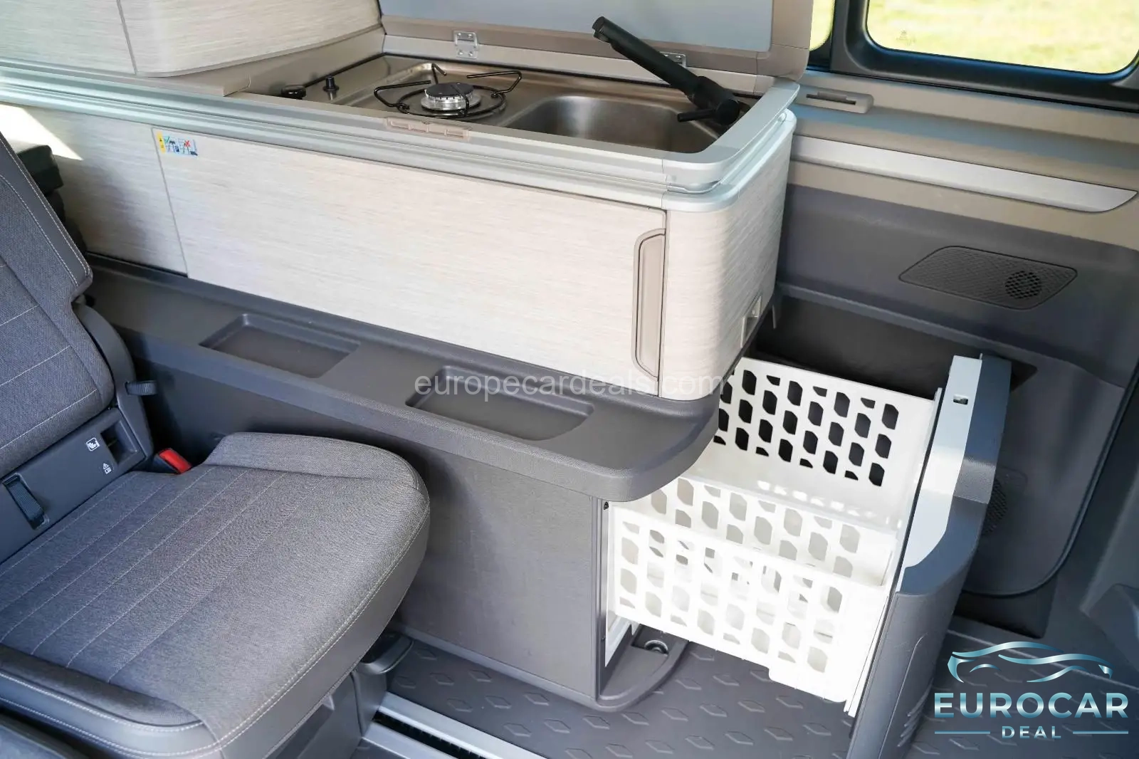 Volkswagen T7 California