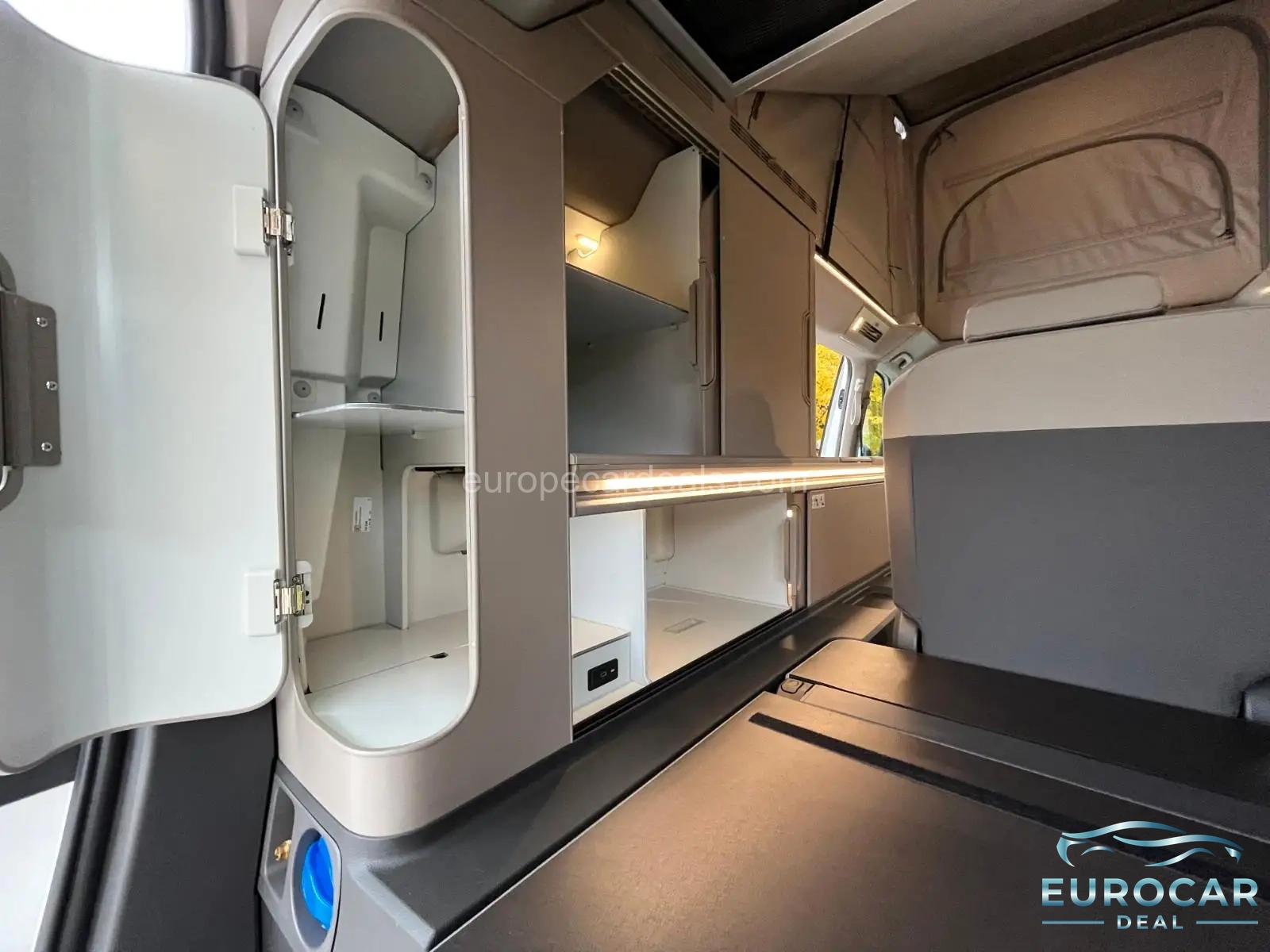 Volkswagen T7 California
