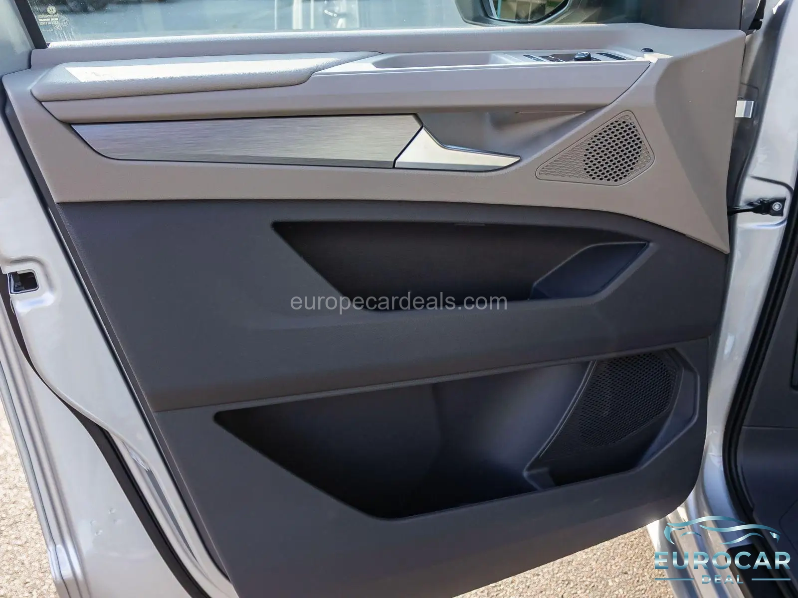 Volkswagen T7 California