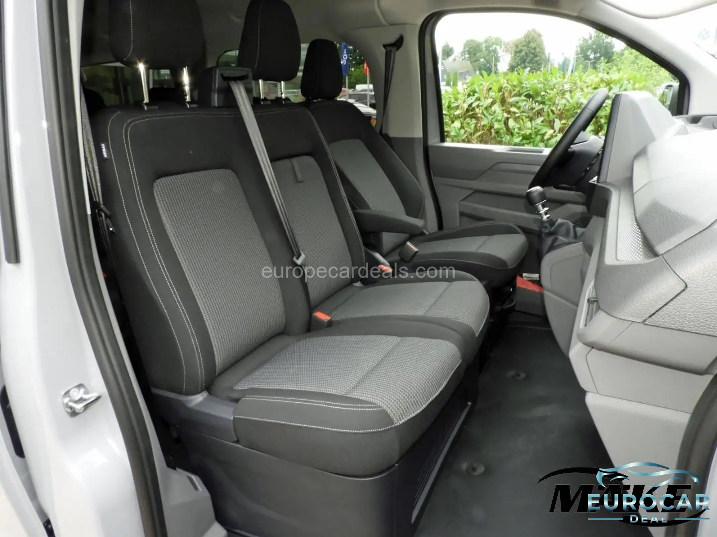Volkswagen T7 Kombi