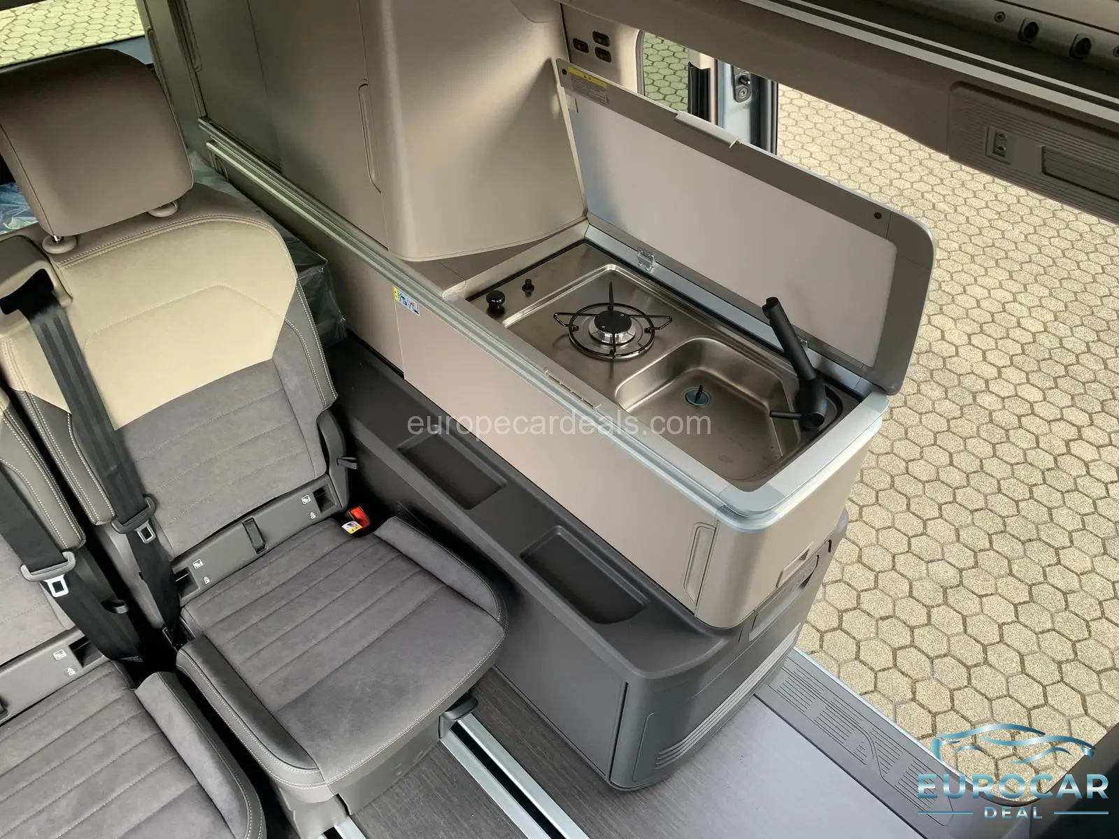 Volkswagen T7 California