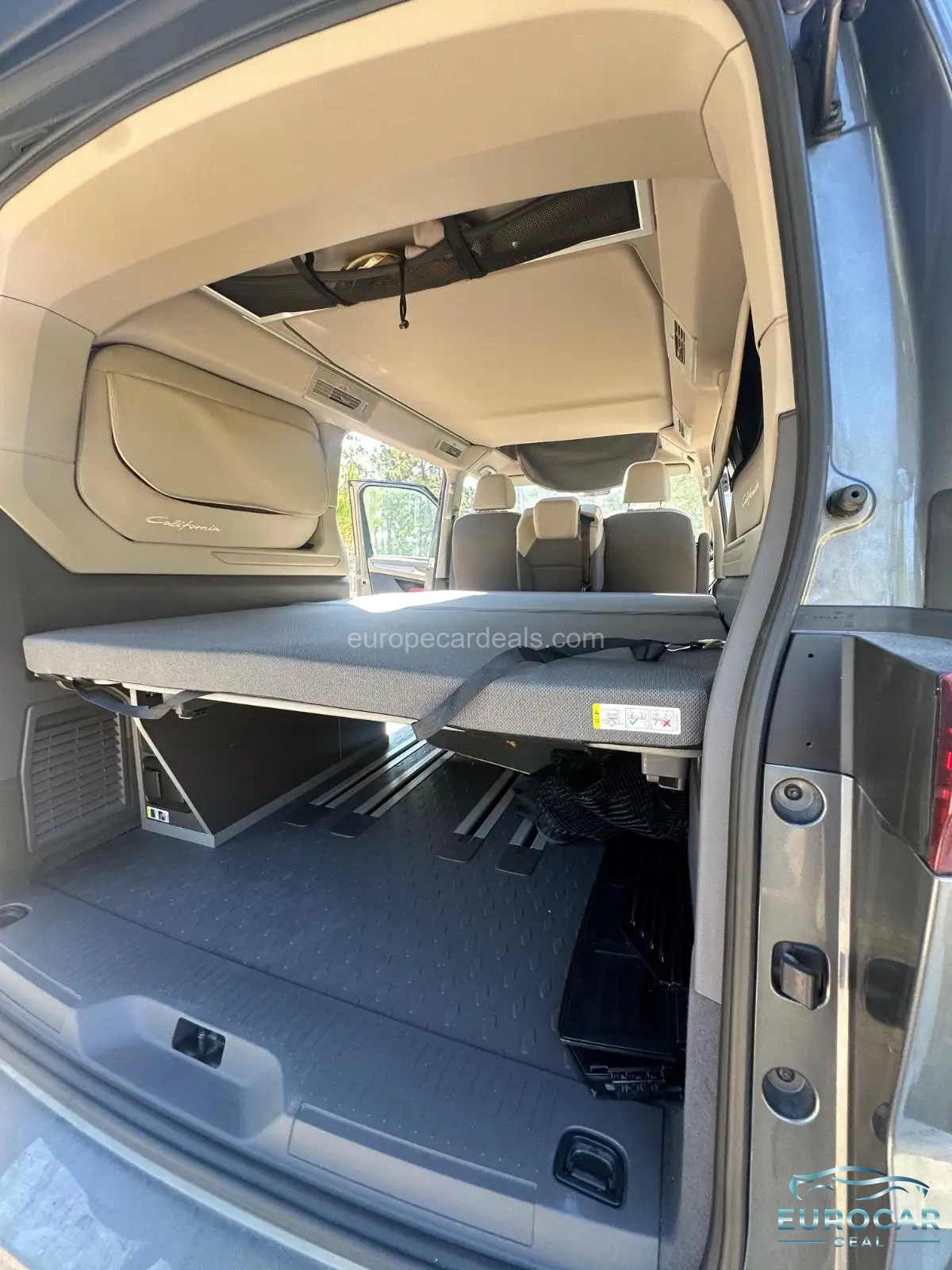 Volkswagen T7 California