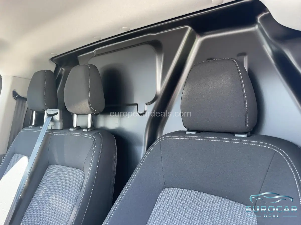 Volkswagen T7 Transporter