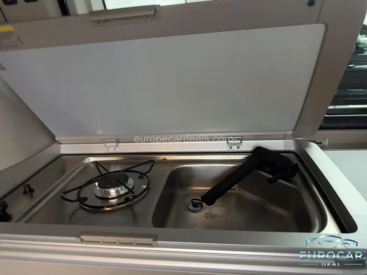 Volkswagen T7 Kombi
