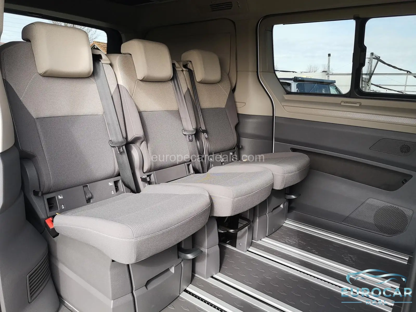 Volkswagen T7 California