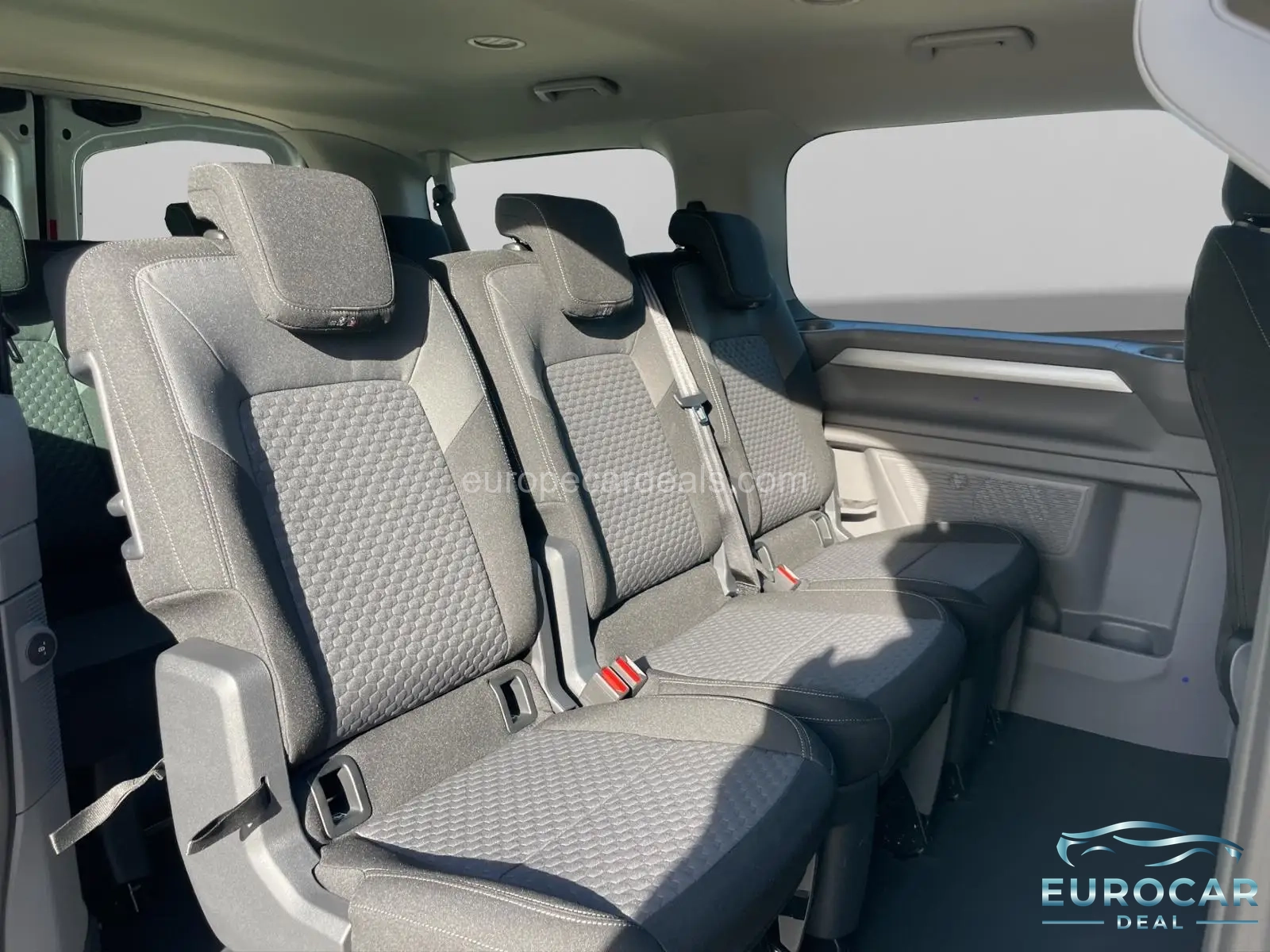 Volkswagen T7 Caravelle