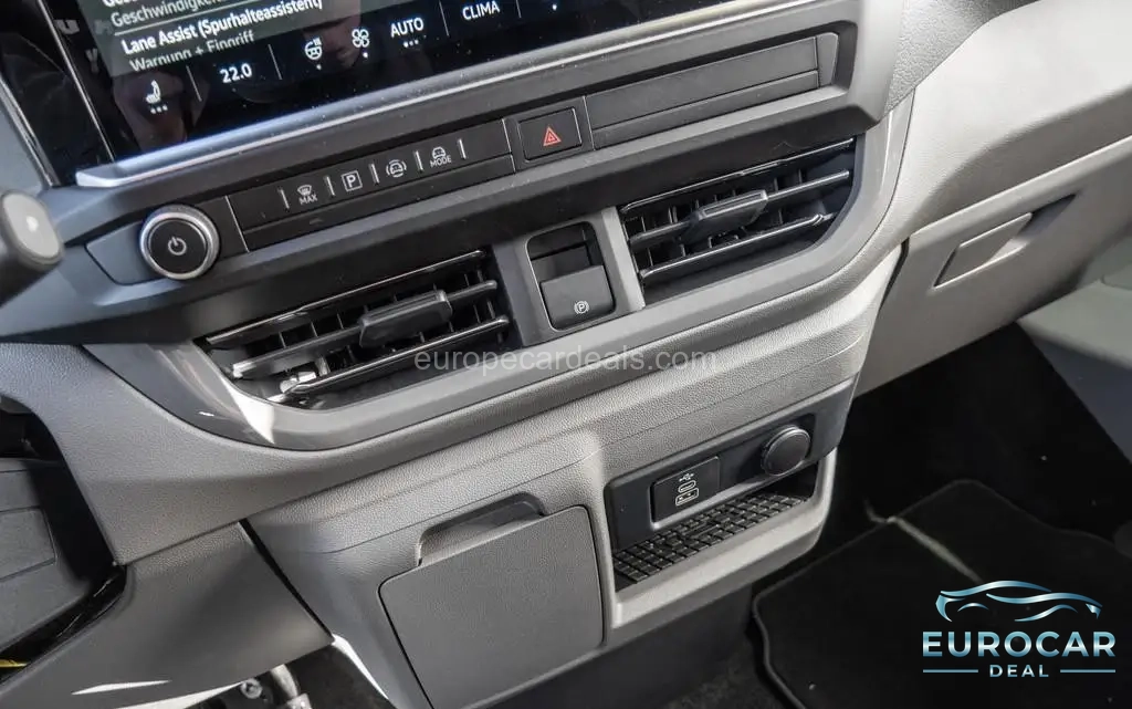 Volkswagen T7 Caravelle