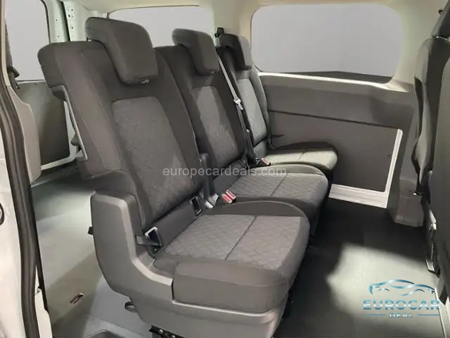 Volkswagen T7 Kombi