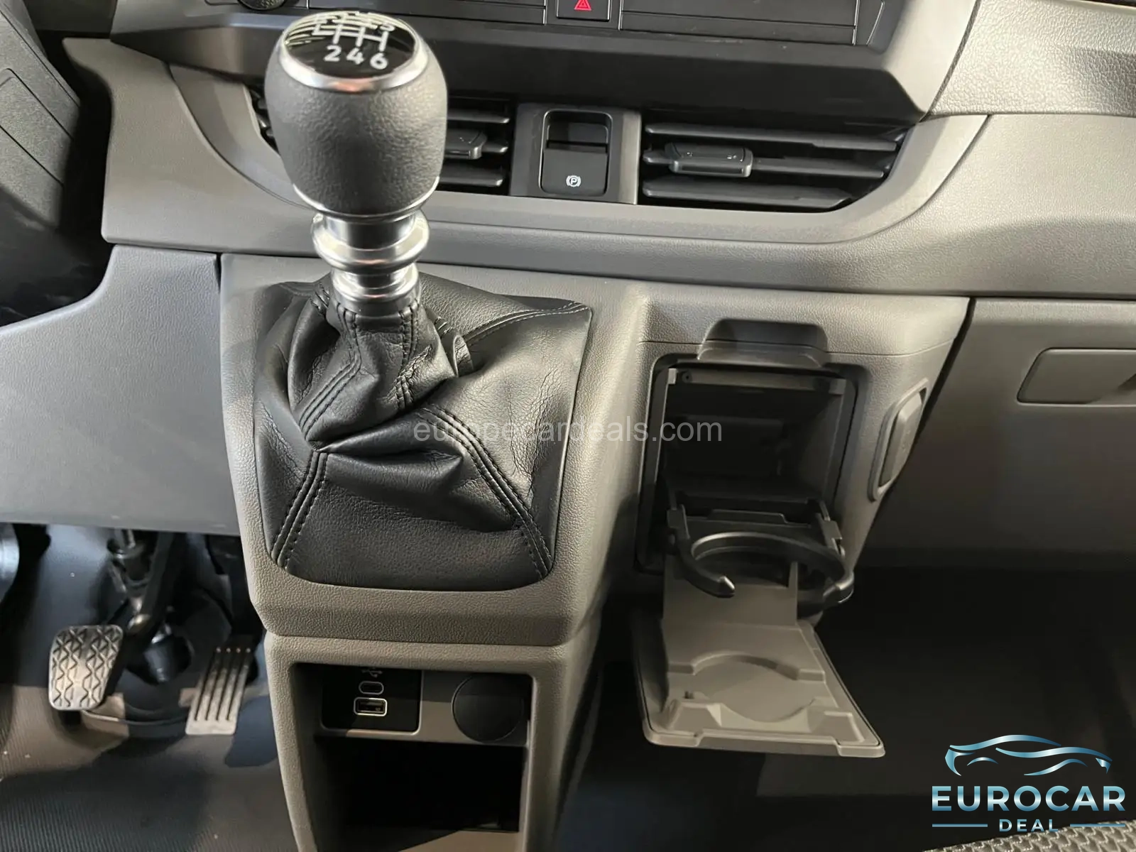 Volkswagen T7 Transporter