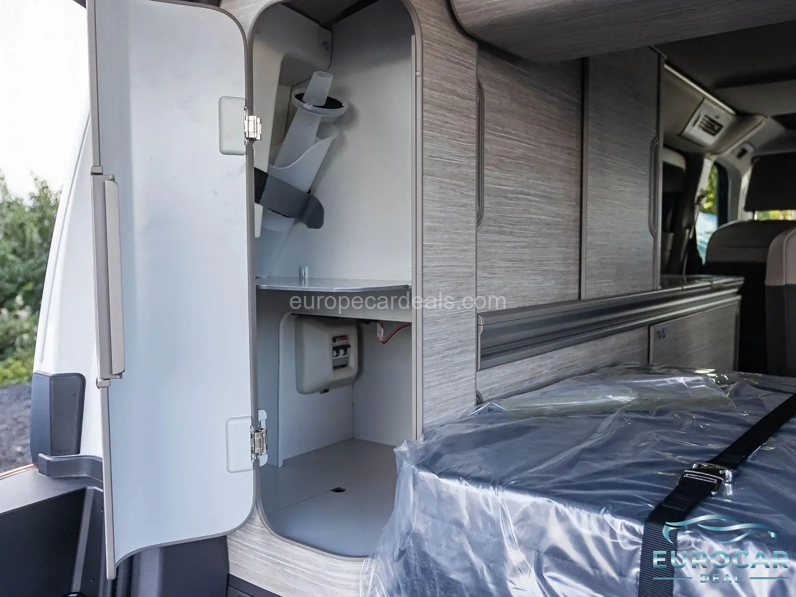 Volkswagen T7 California
