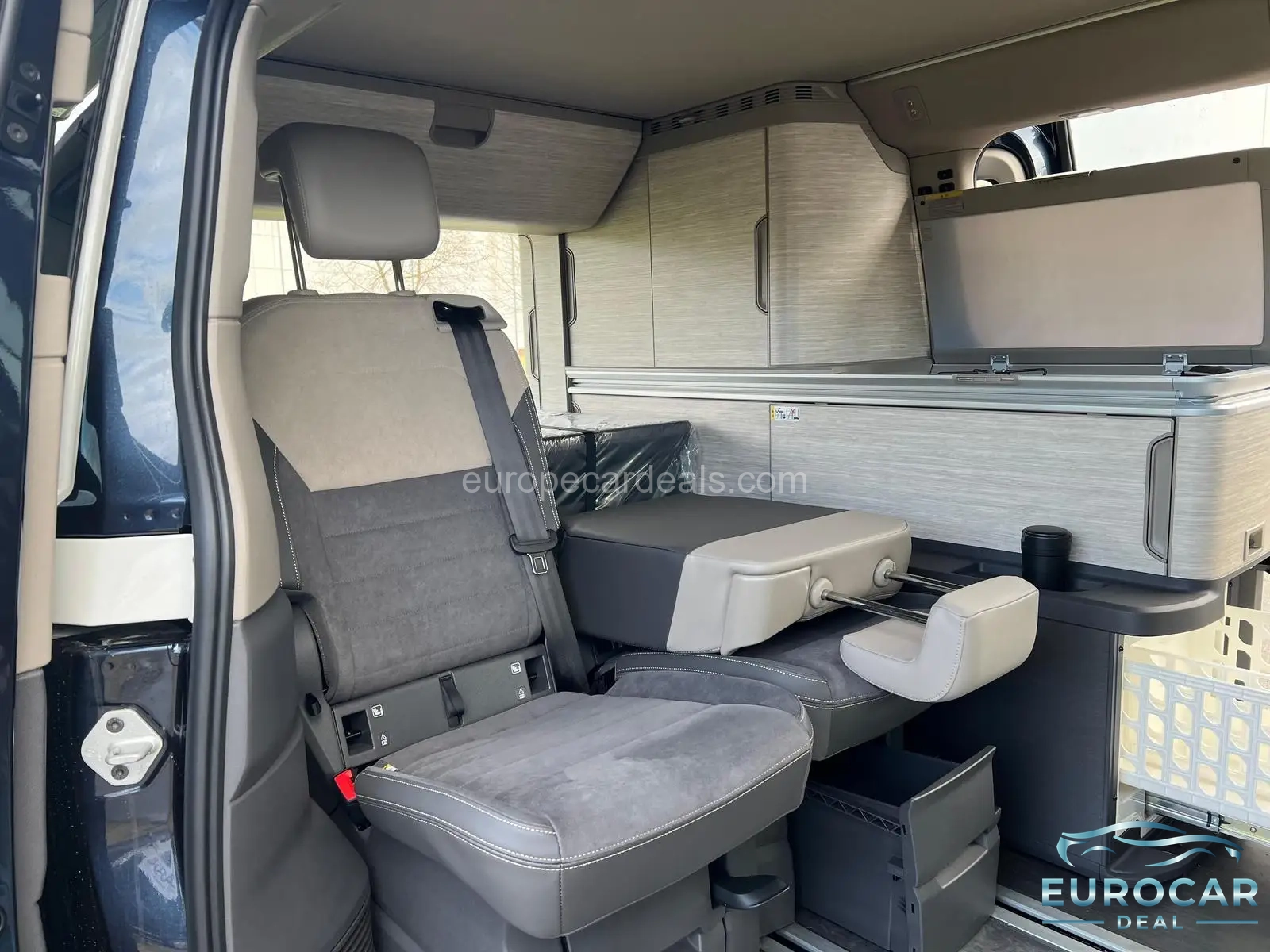 Volkswagen T7 California
