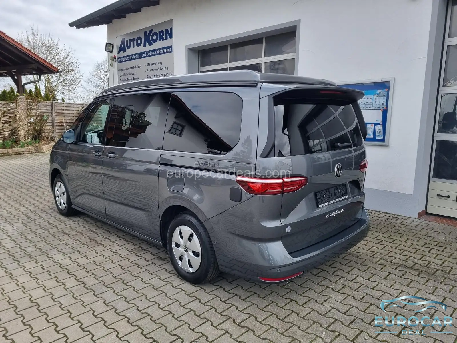 Volkswagen T7 California