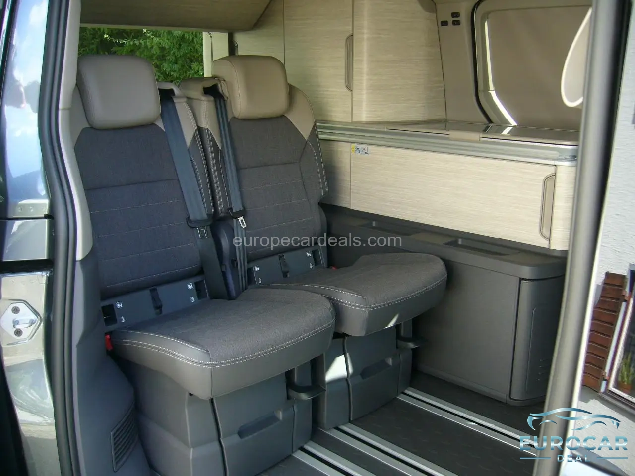 Volkswagen T7 California