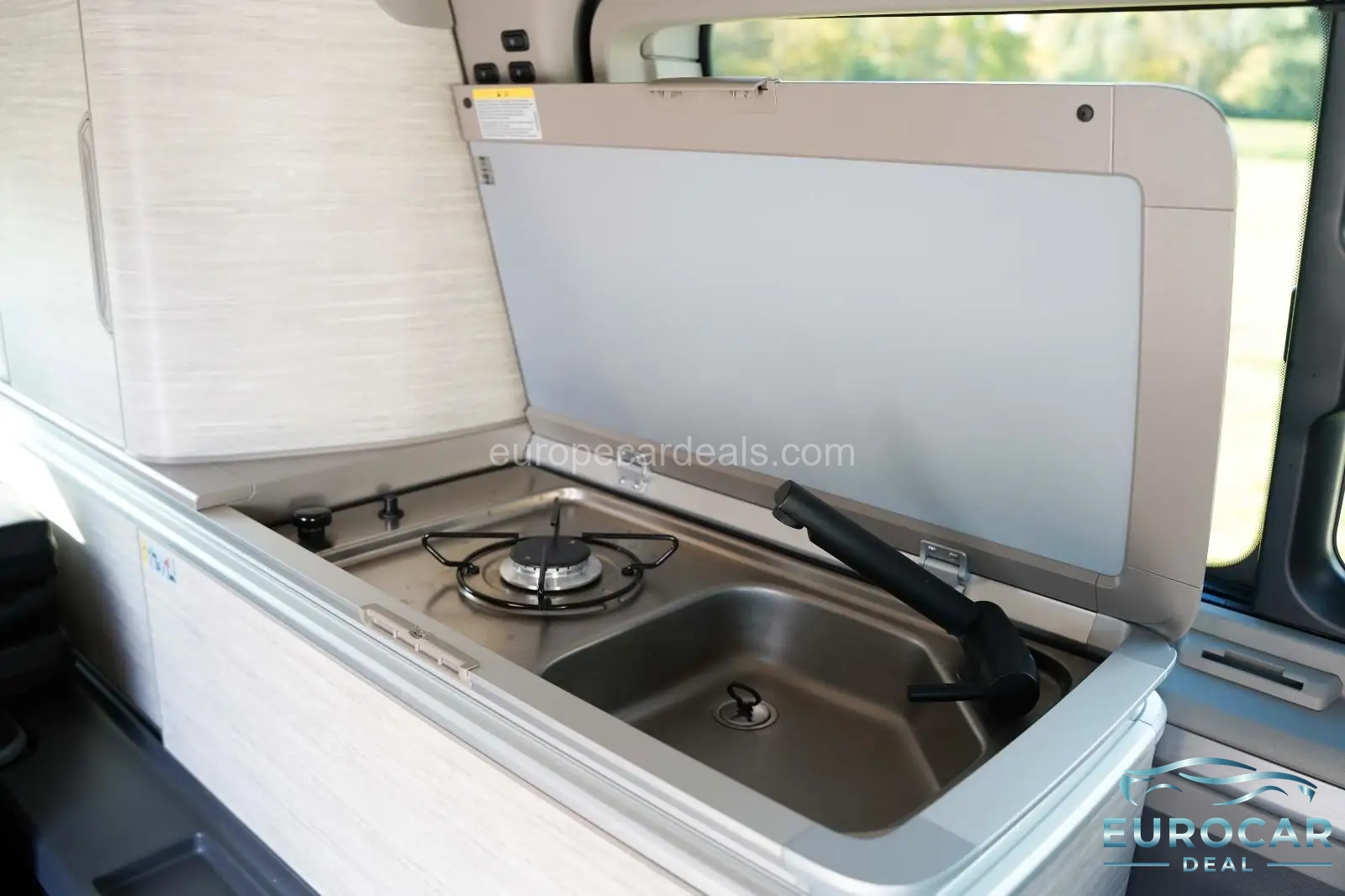 Volkswagen T7 California