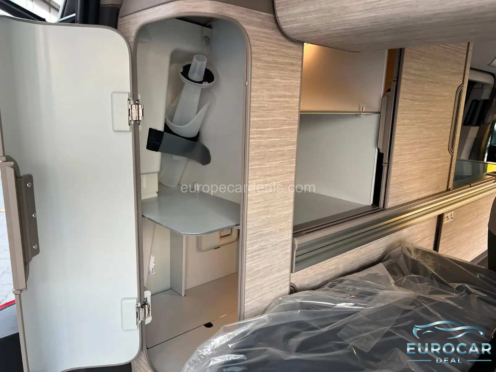 Volkswagen T7 California