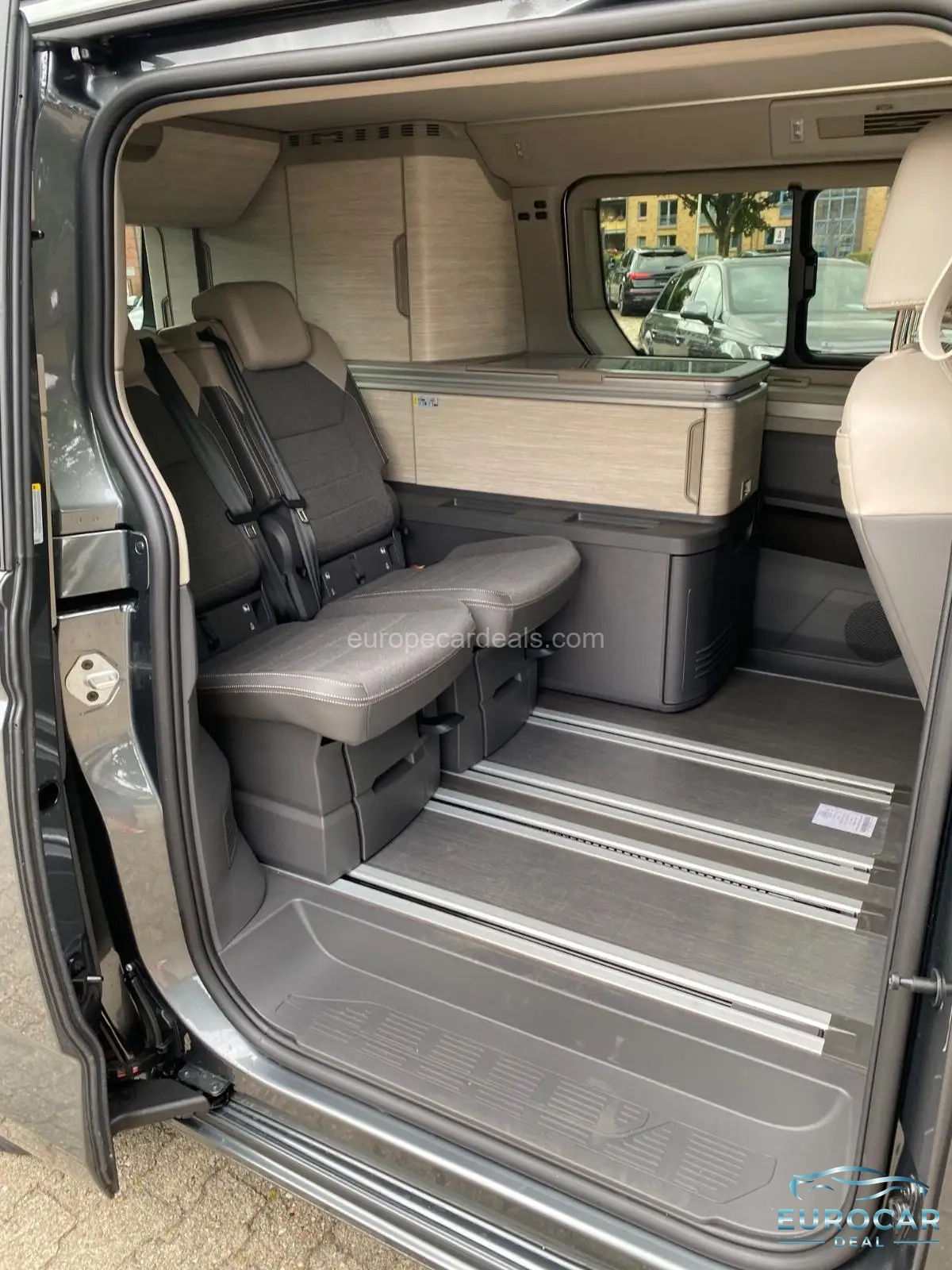Volkswagen T7 California