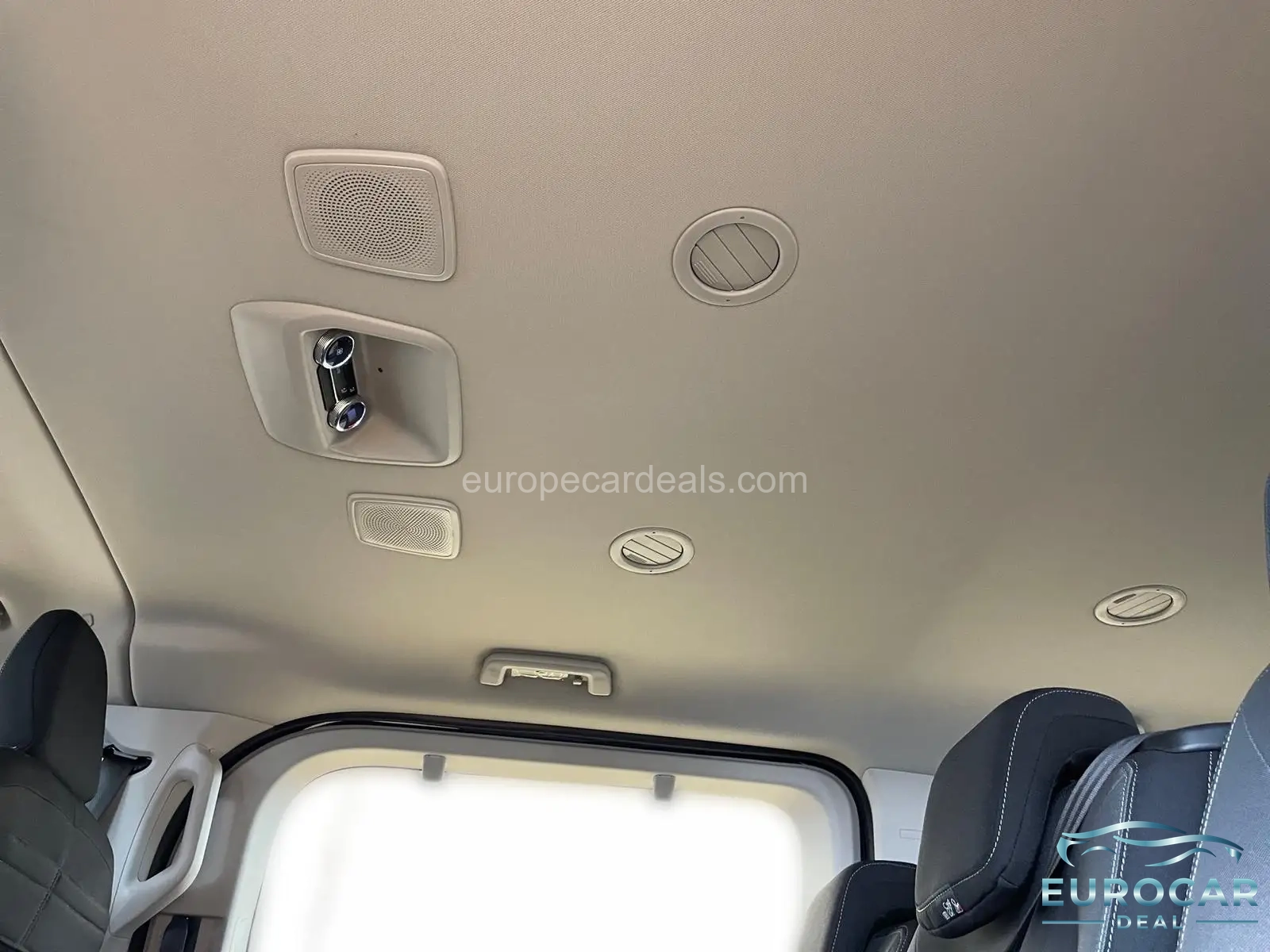 Volkswagen T7 Caravelle