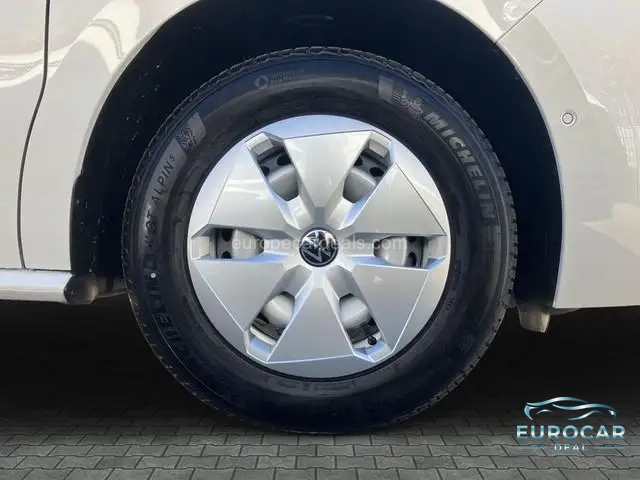 Volkswagen T7 California
