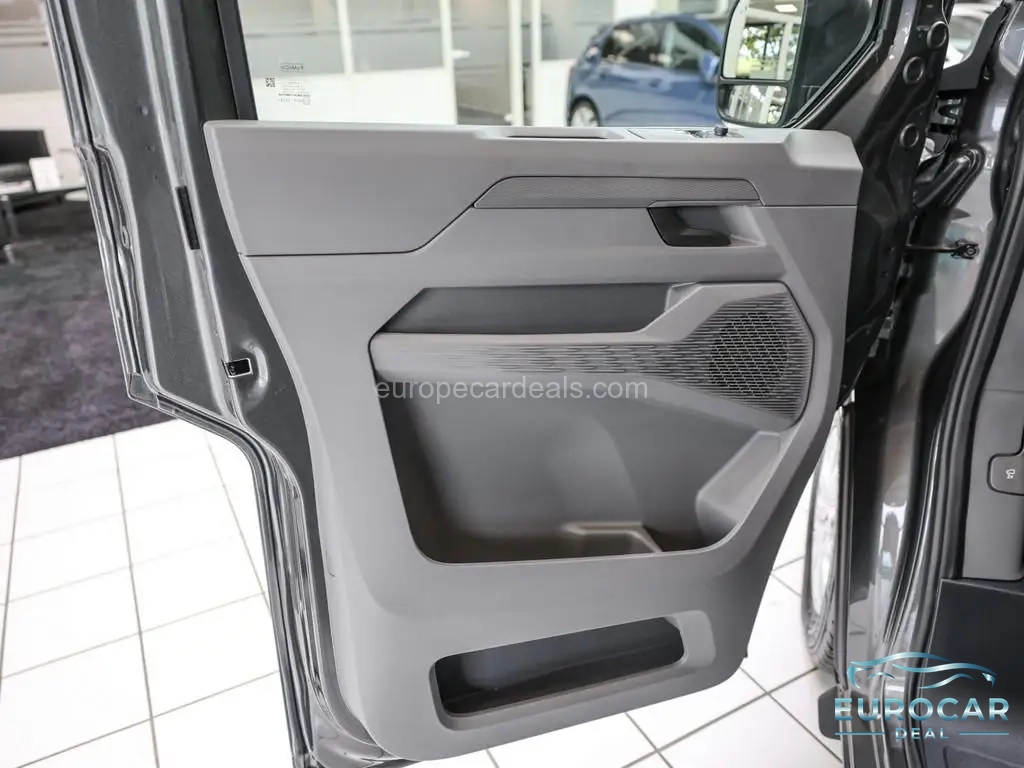 Volkswagen T7 Caravelle