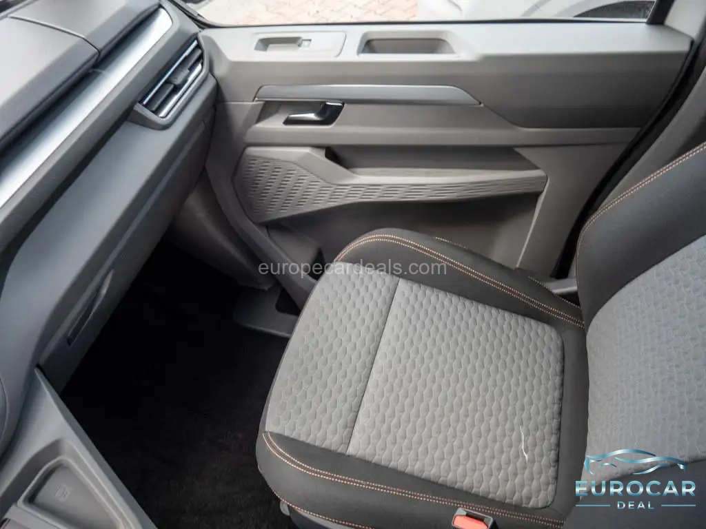 Volkswagen T7 Caravelle