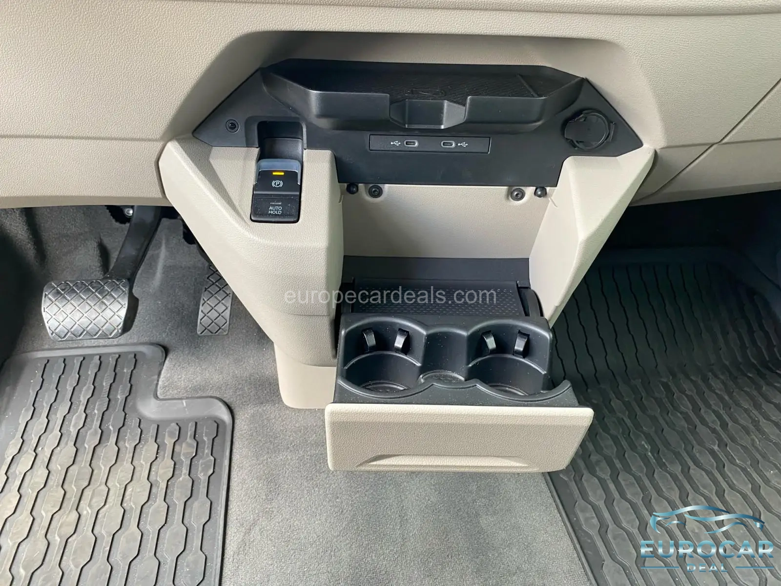 Volkswagen T7 California