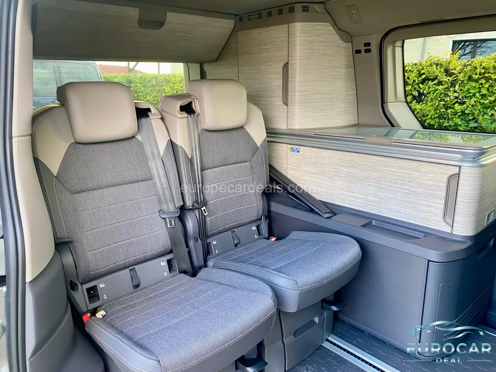 Volkswagen T7 California