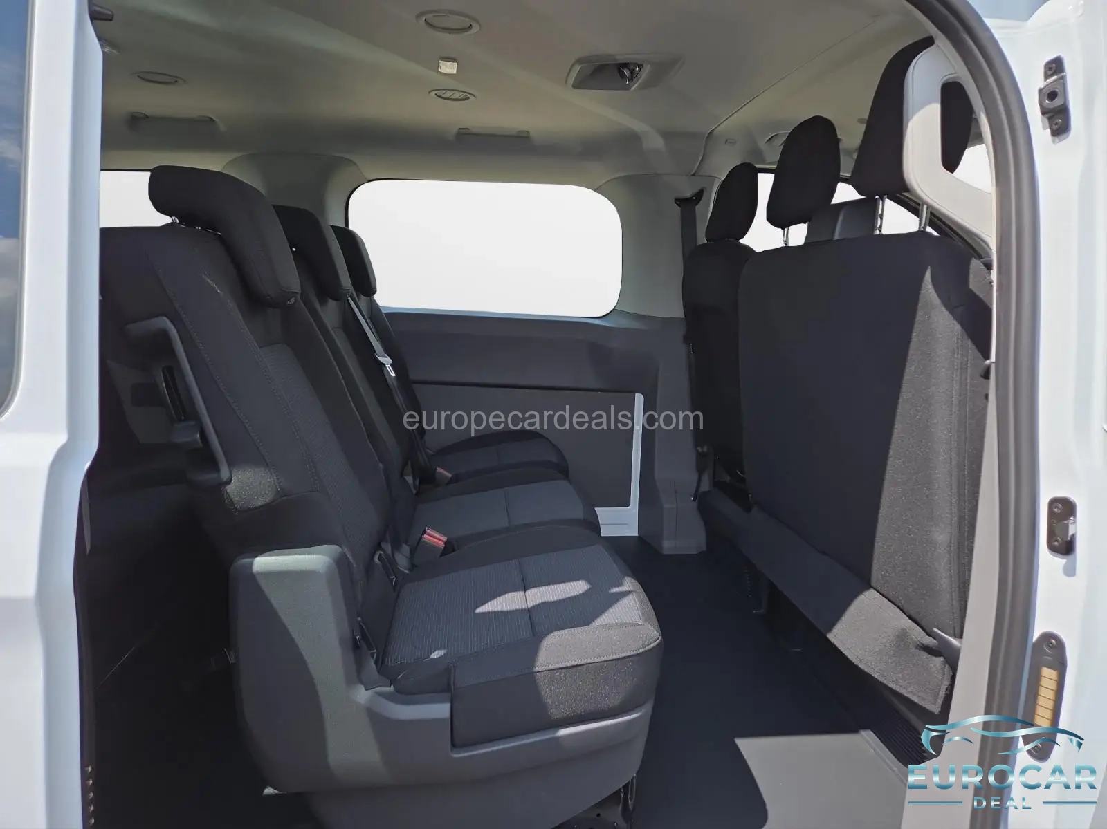 Volkswagen T7 Kombi