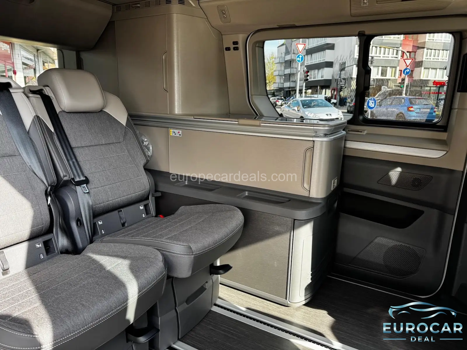 Volkswagen T7 California