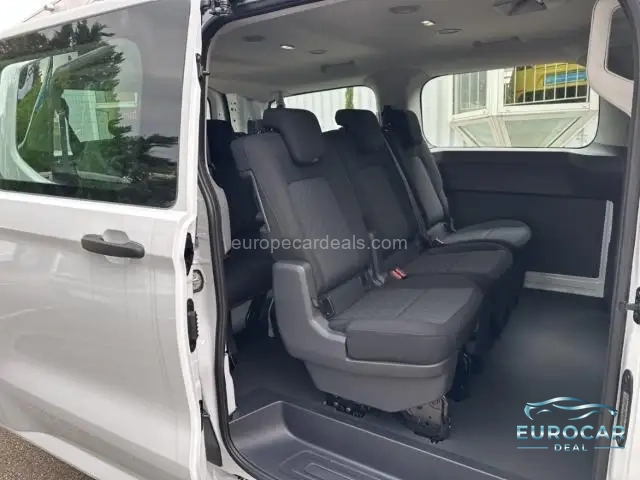 Volkswagen T7 Kombi