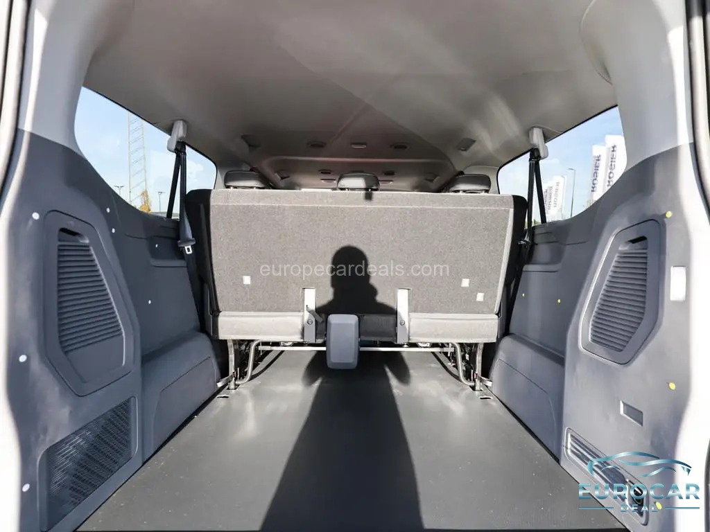 Volkswagen T7 Caravelle