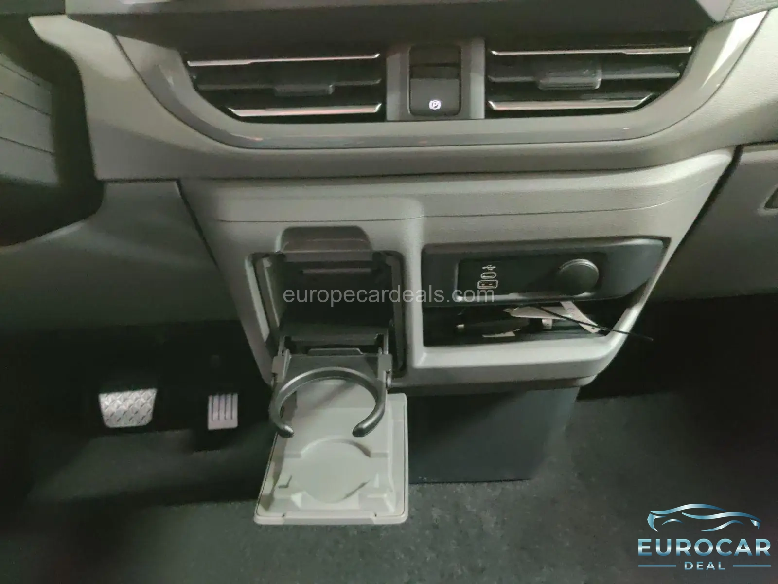 Volkswagen T7 Caravelle