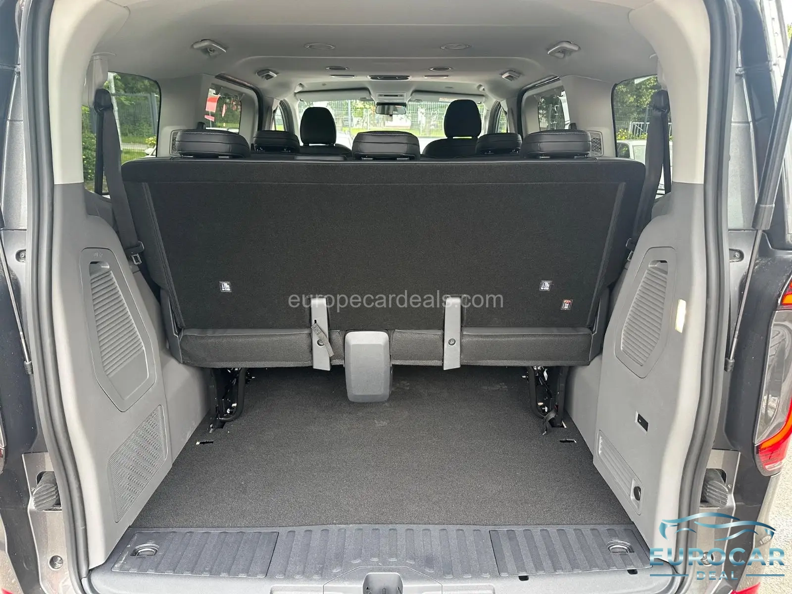 Volkswagen T7 Caravelle
