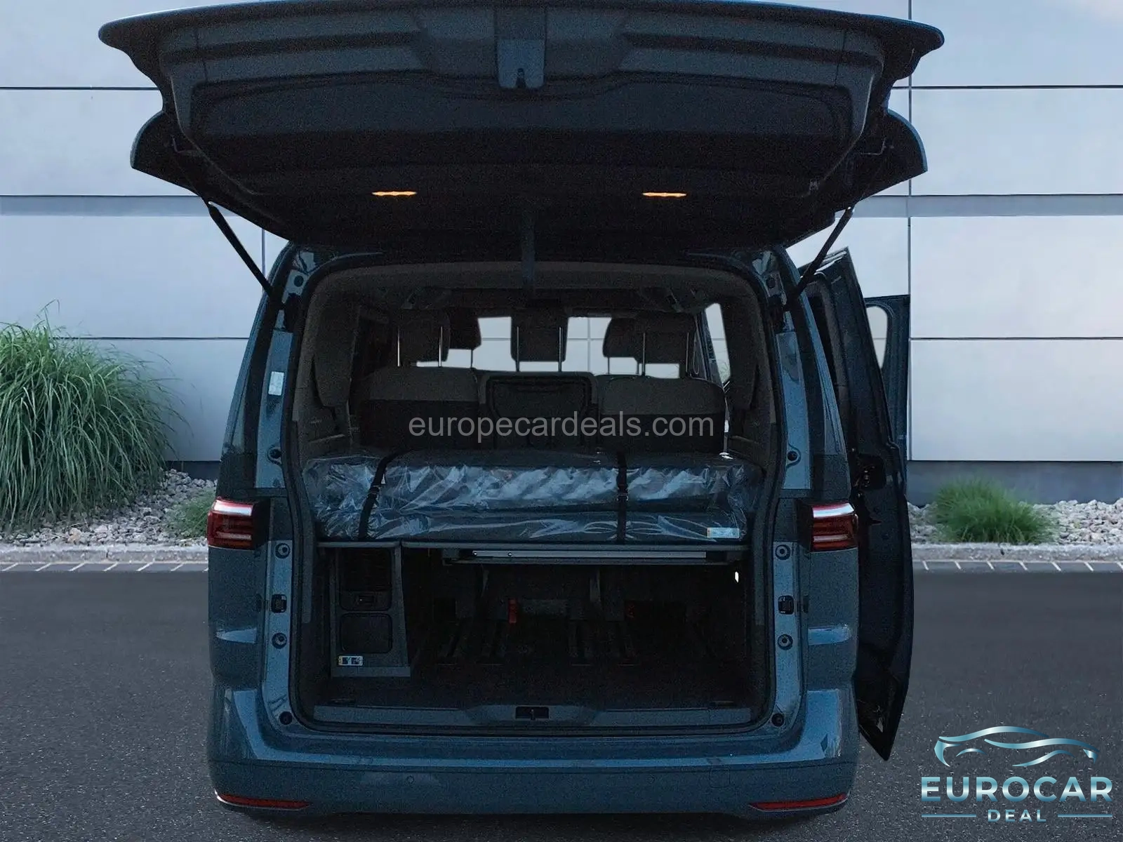 Volkswagen T7 California