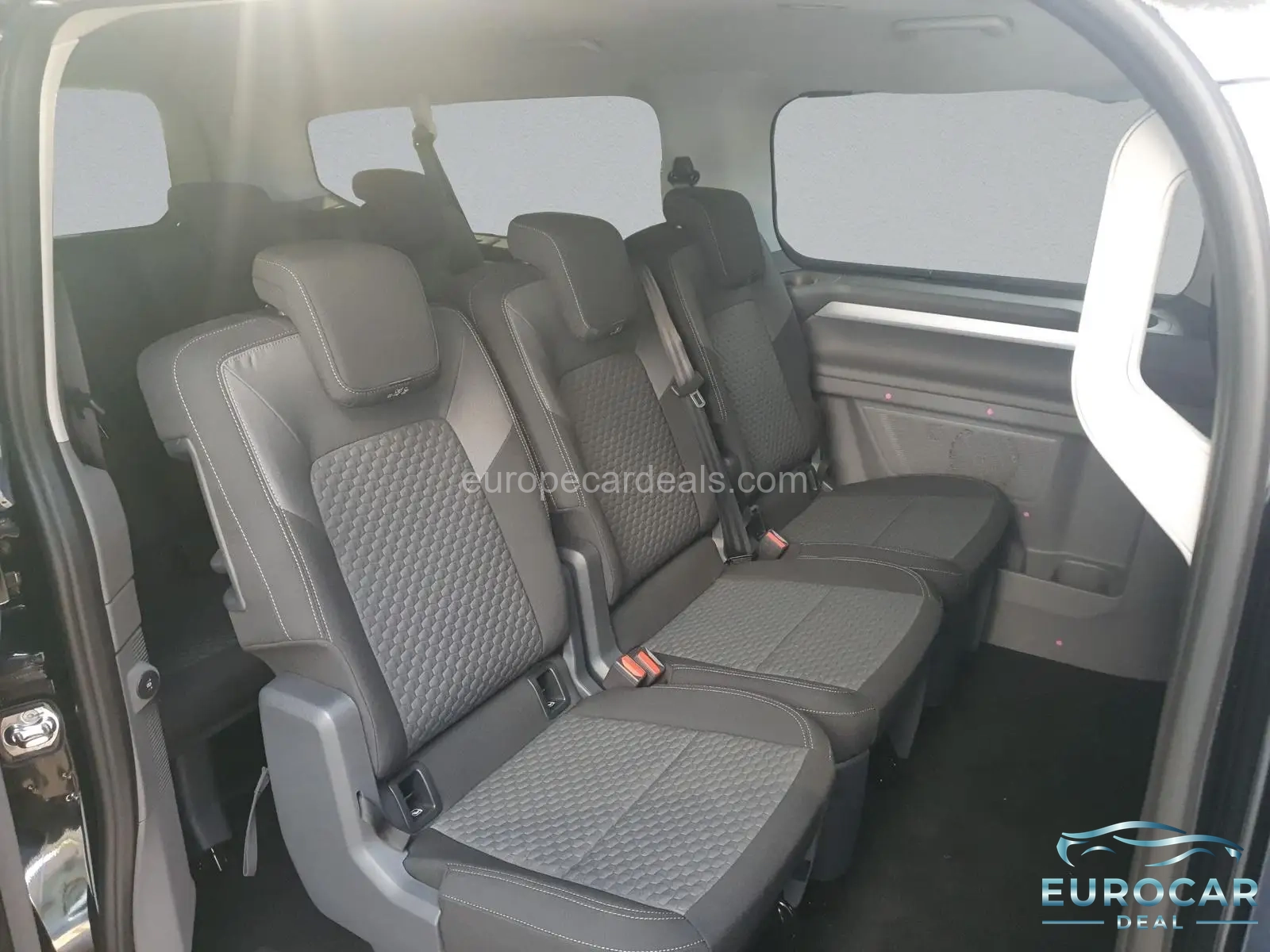Volkswagen T7 Caravelle