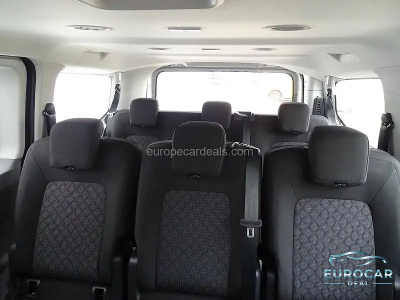 Volkswagen T7 Kombi
