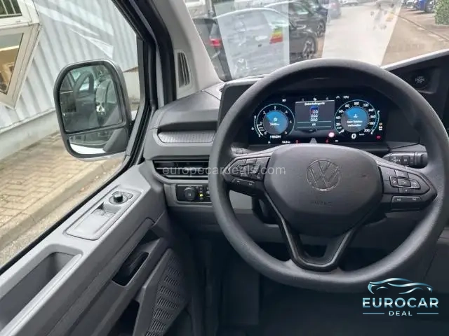 Volkswagen T7 Kombi