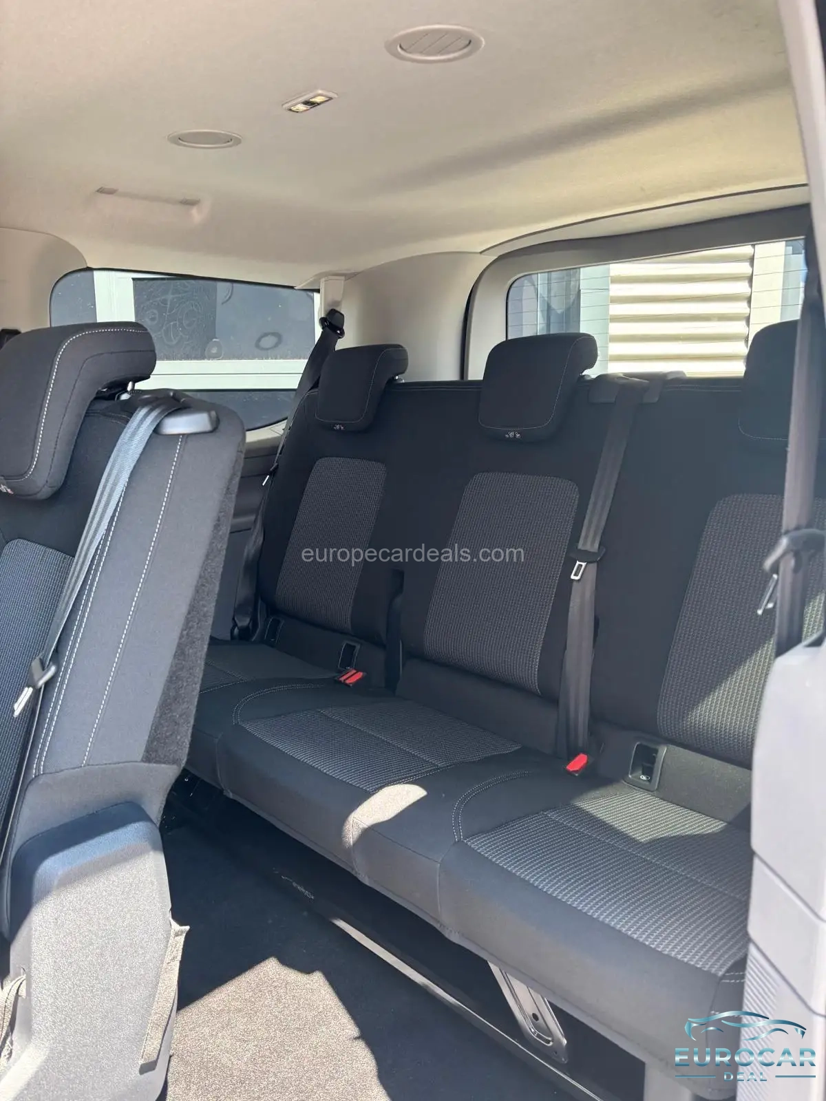 Volkswagen T7 Caravelle