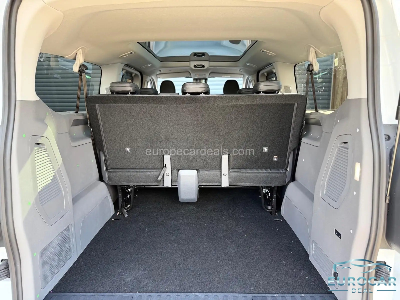 Volkswagen T7 Caravelle