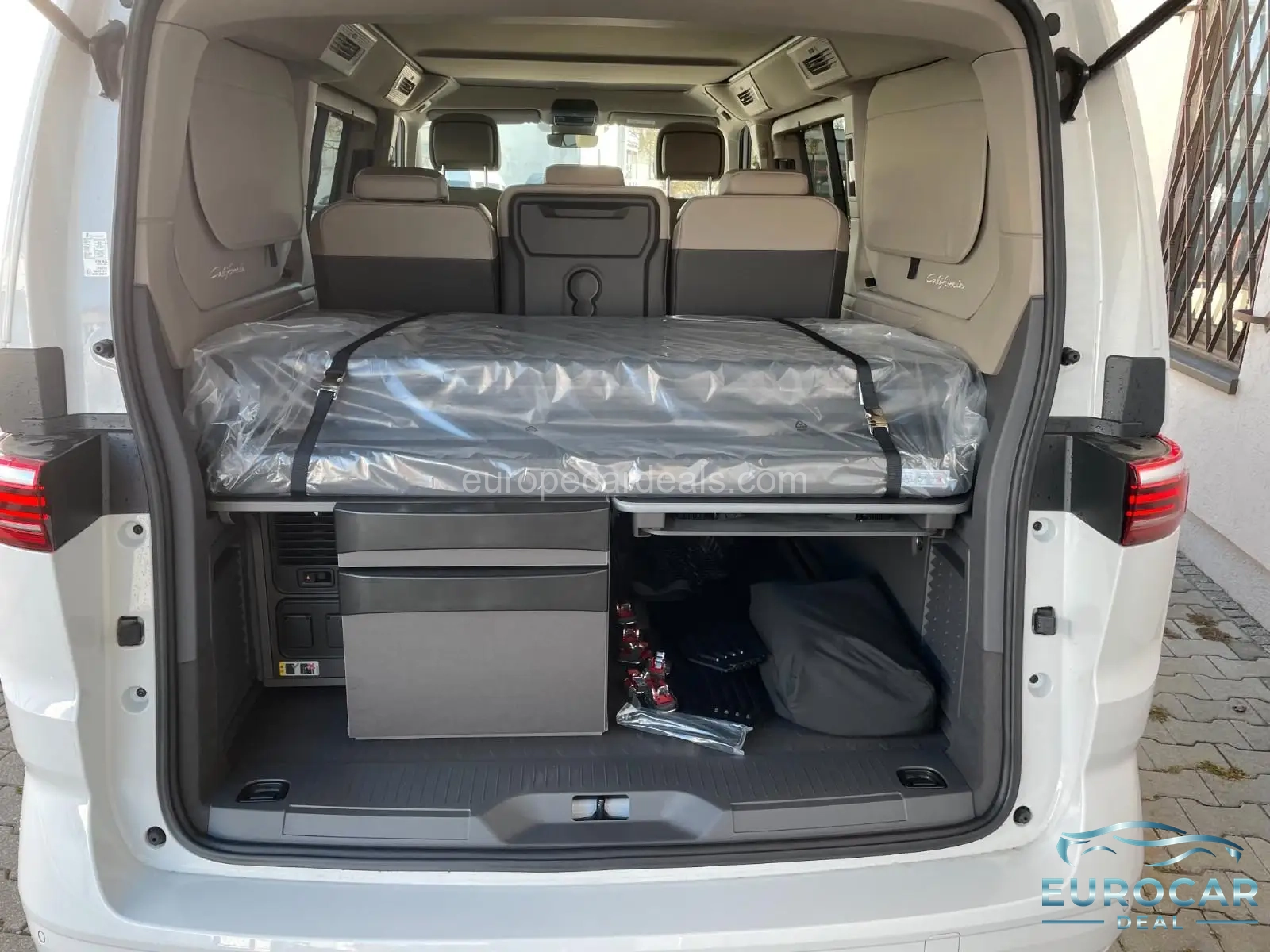 Volkswagen T7 California