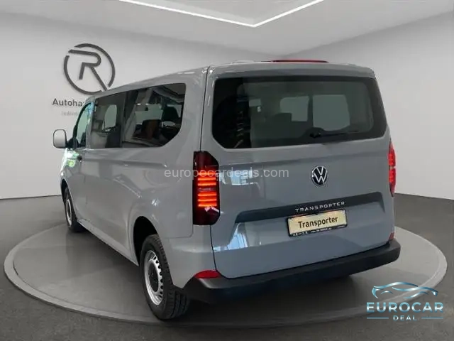 Volkswagen T7 Kombi