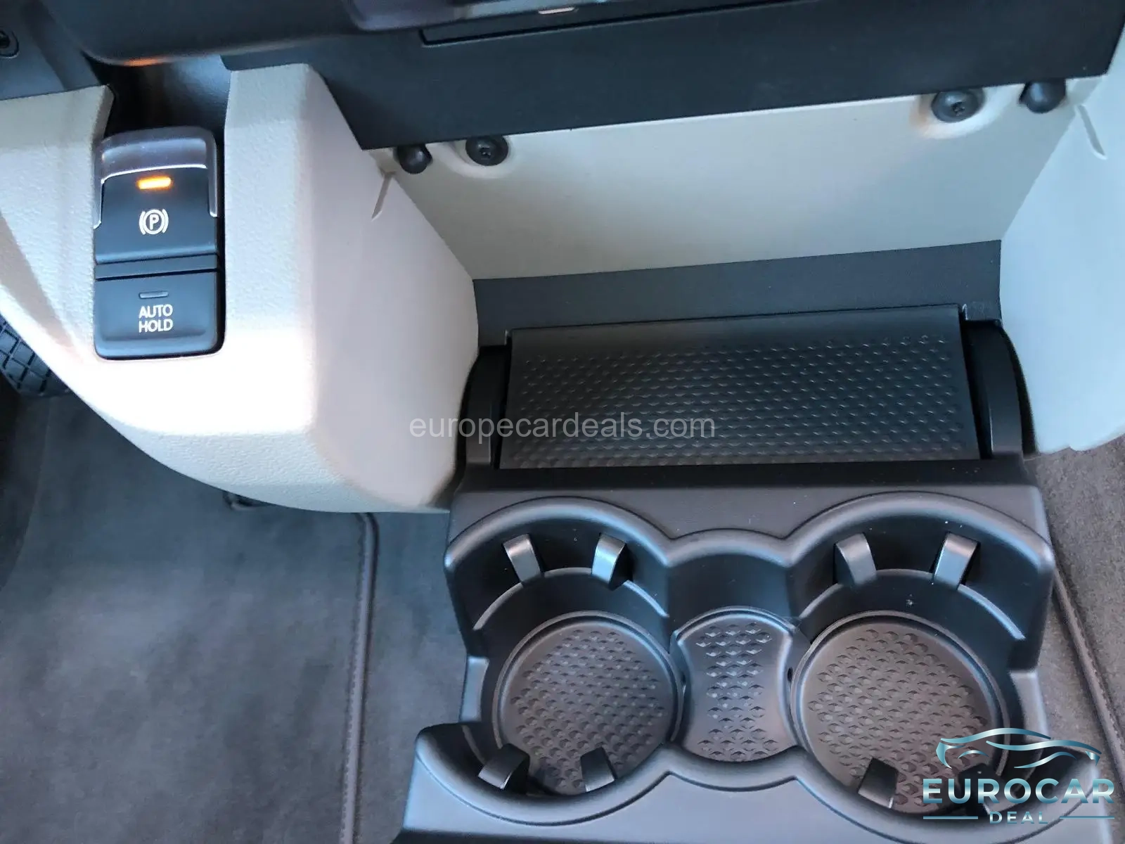 Volkswagen T7 California