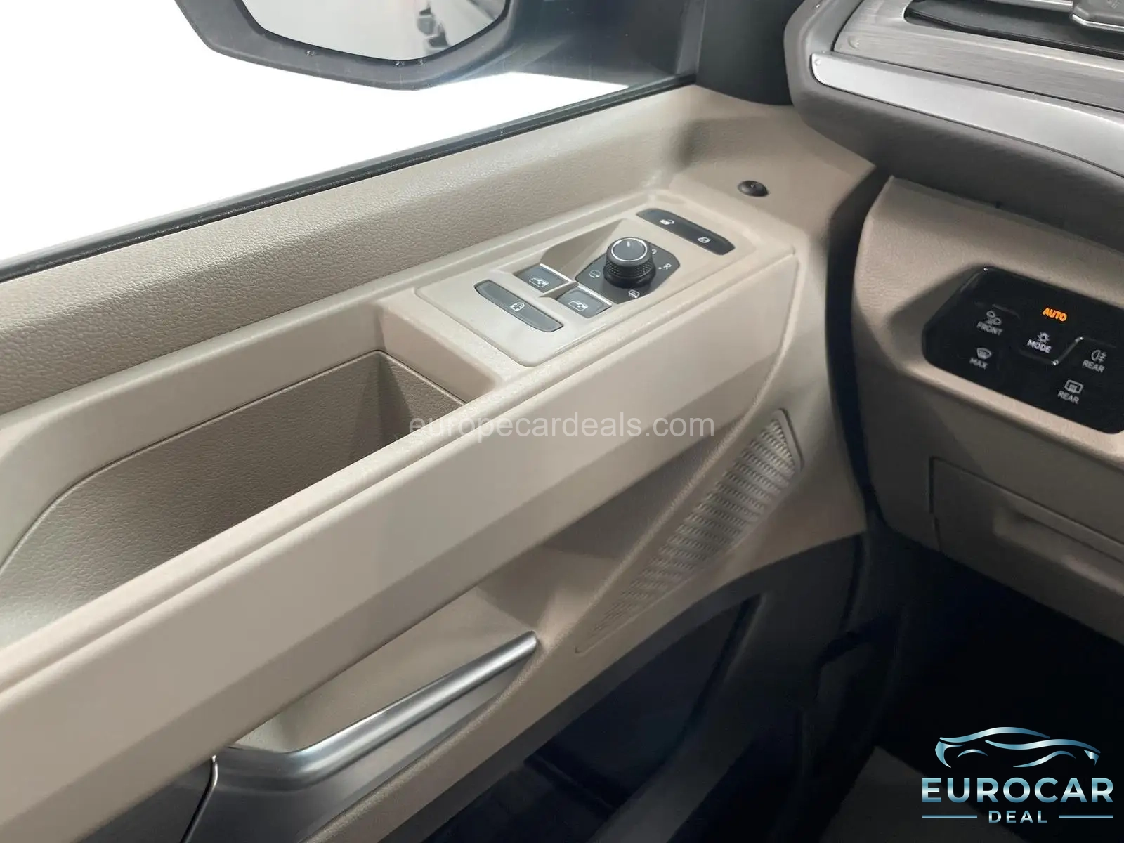 Volkswagen T7 California