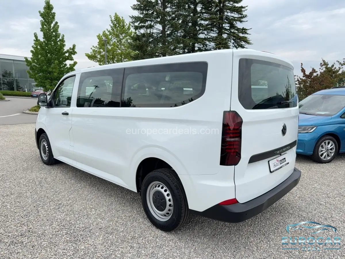 Volkswagen T7 Kombi
