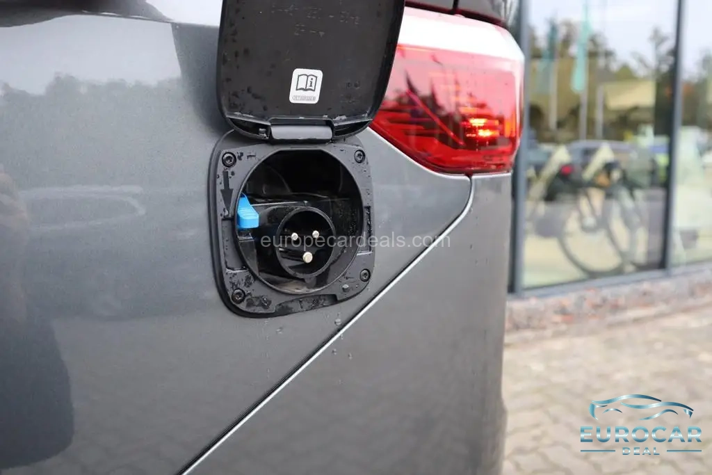 Volkswagen T7 California