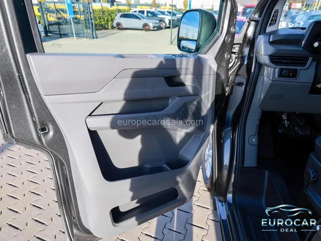 Volkswagen T7 Caravelle