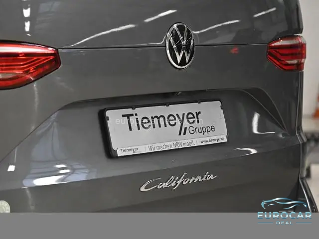 Volkswagen T7 California
