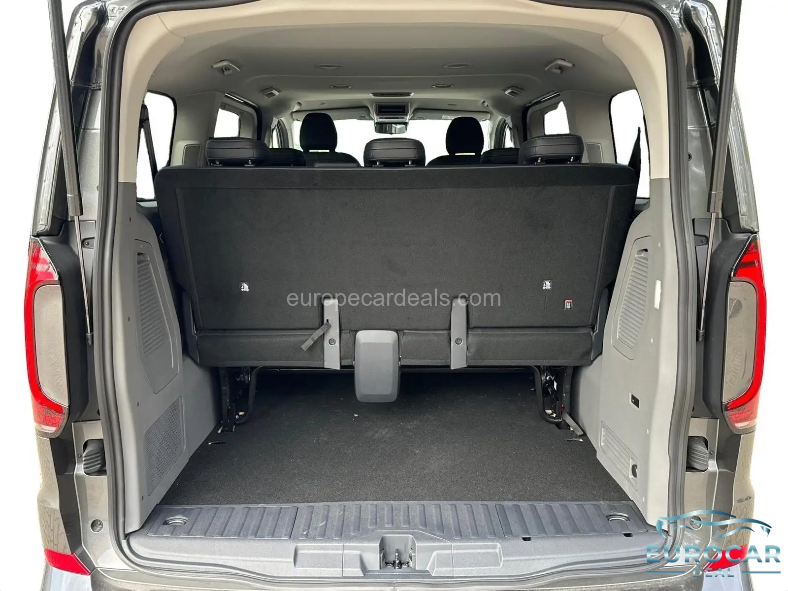 Volkswagen T7 Caravelle