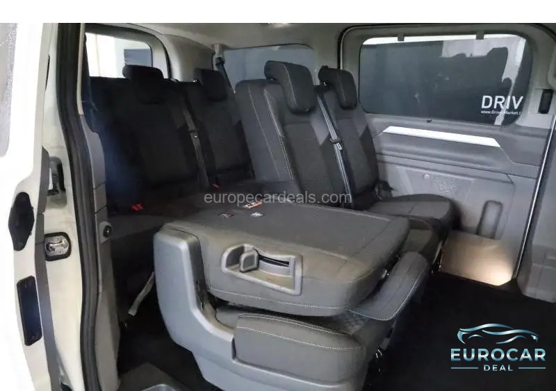 Volkswagen T7 Caravelle
