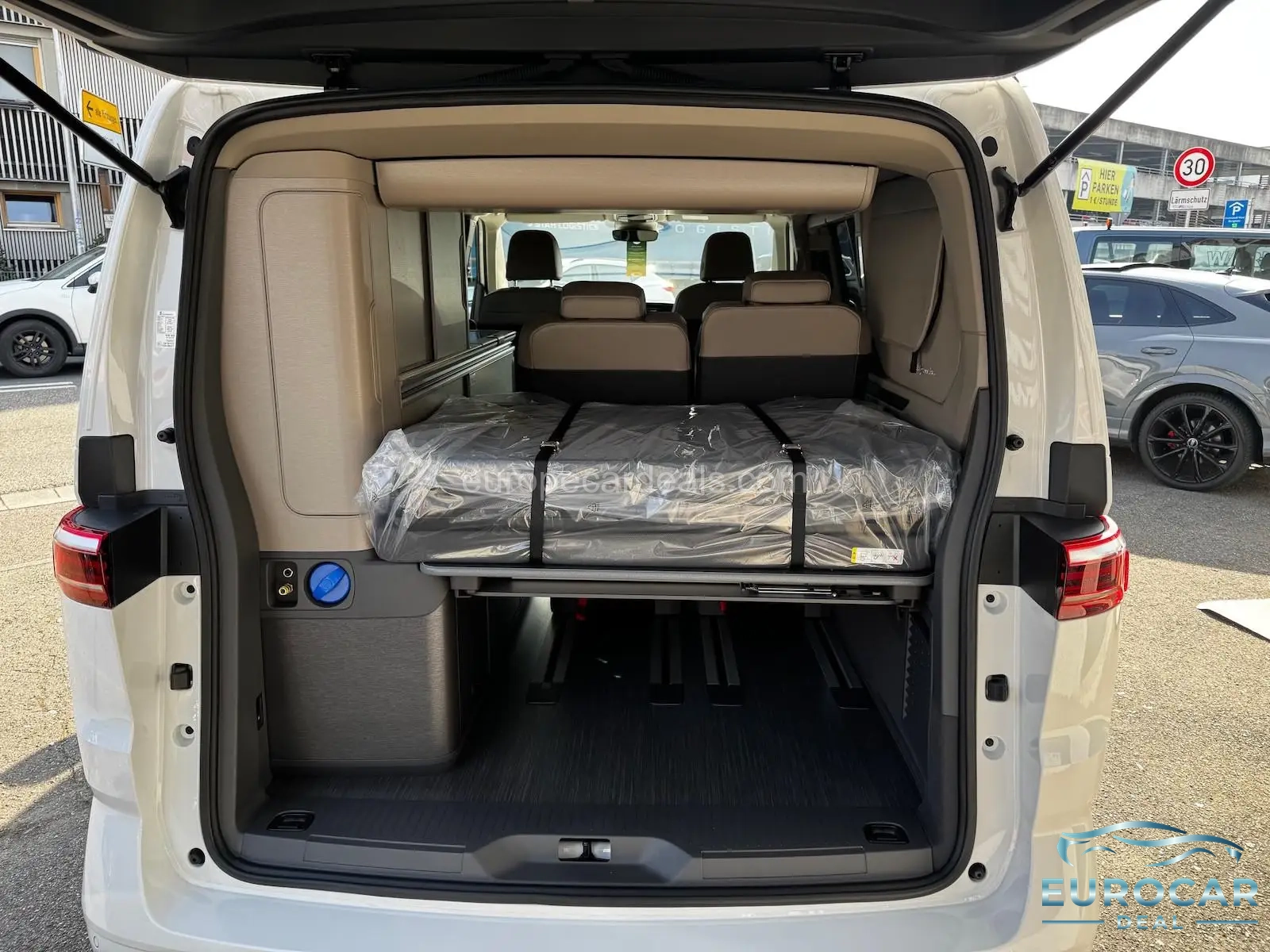 Volkswagen T7 California