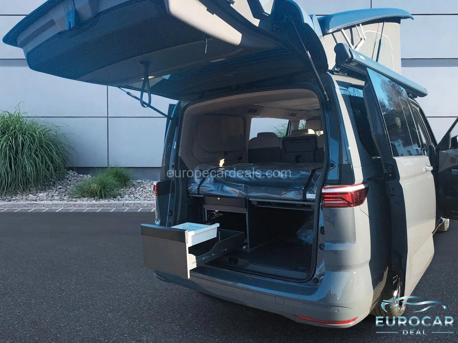 Volkswagen T7 California